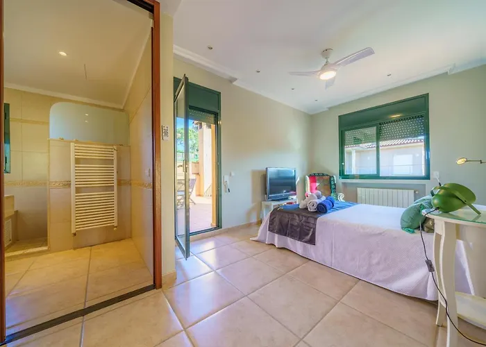 Jaruco Lux Piscina Privada Familiar Bbq Aire Acondicionado Вілла Льорет-де-Мар