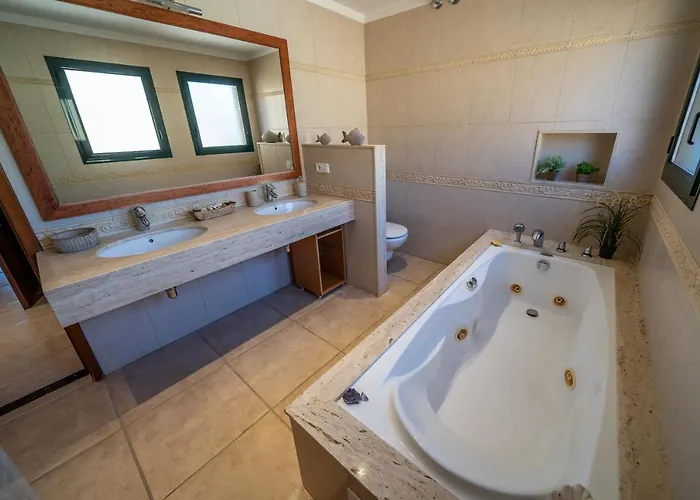 Jaruco Lux Piscina Privada Familiar Bbq Aire Acondicionado וילה